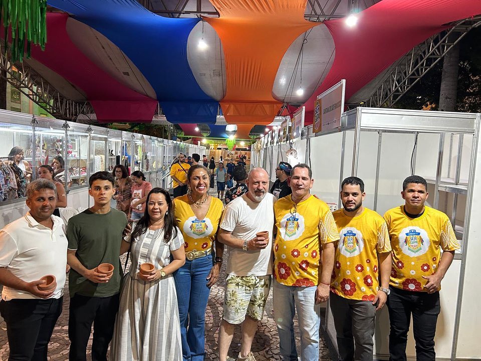 Valorizamos as mãos que moldam o artesanato santanense!