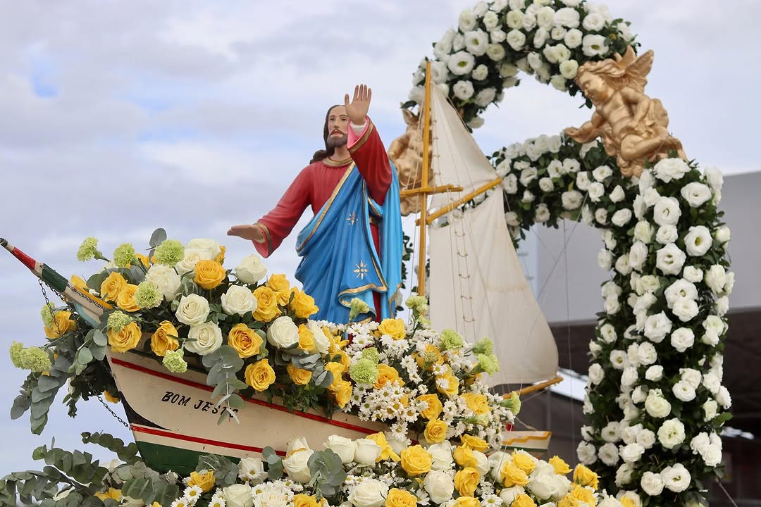 Hoje a fé e a tradição navegaram juntas as águas do Rio São Francisco.