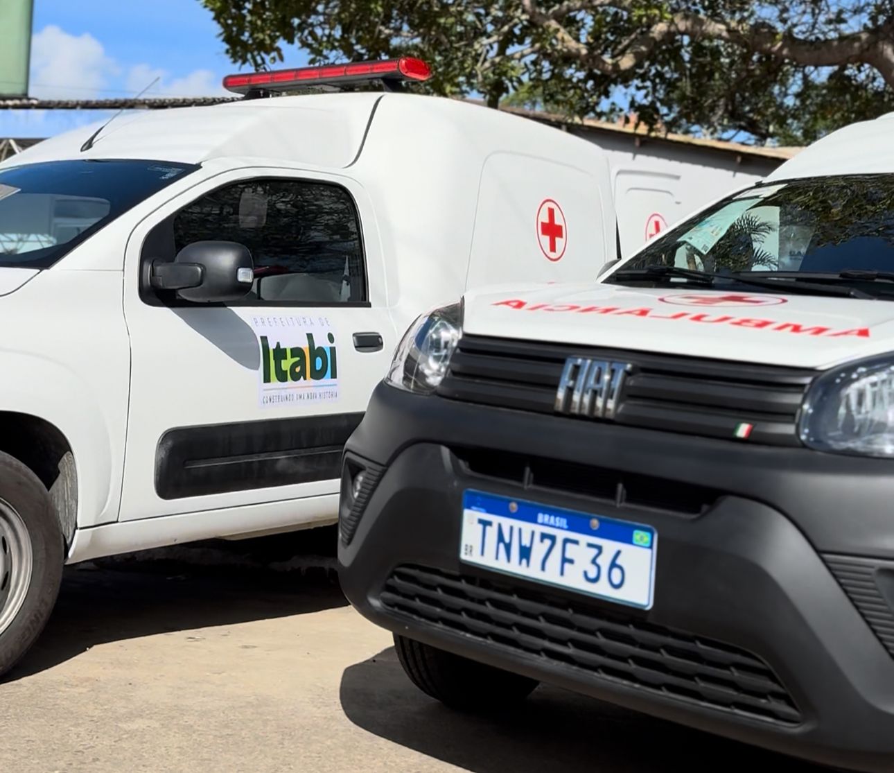 Itabi recebe duas novas ambulâncias para atendimento municipal