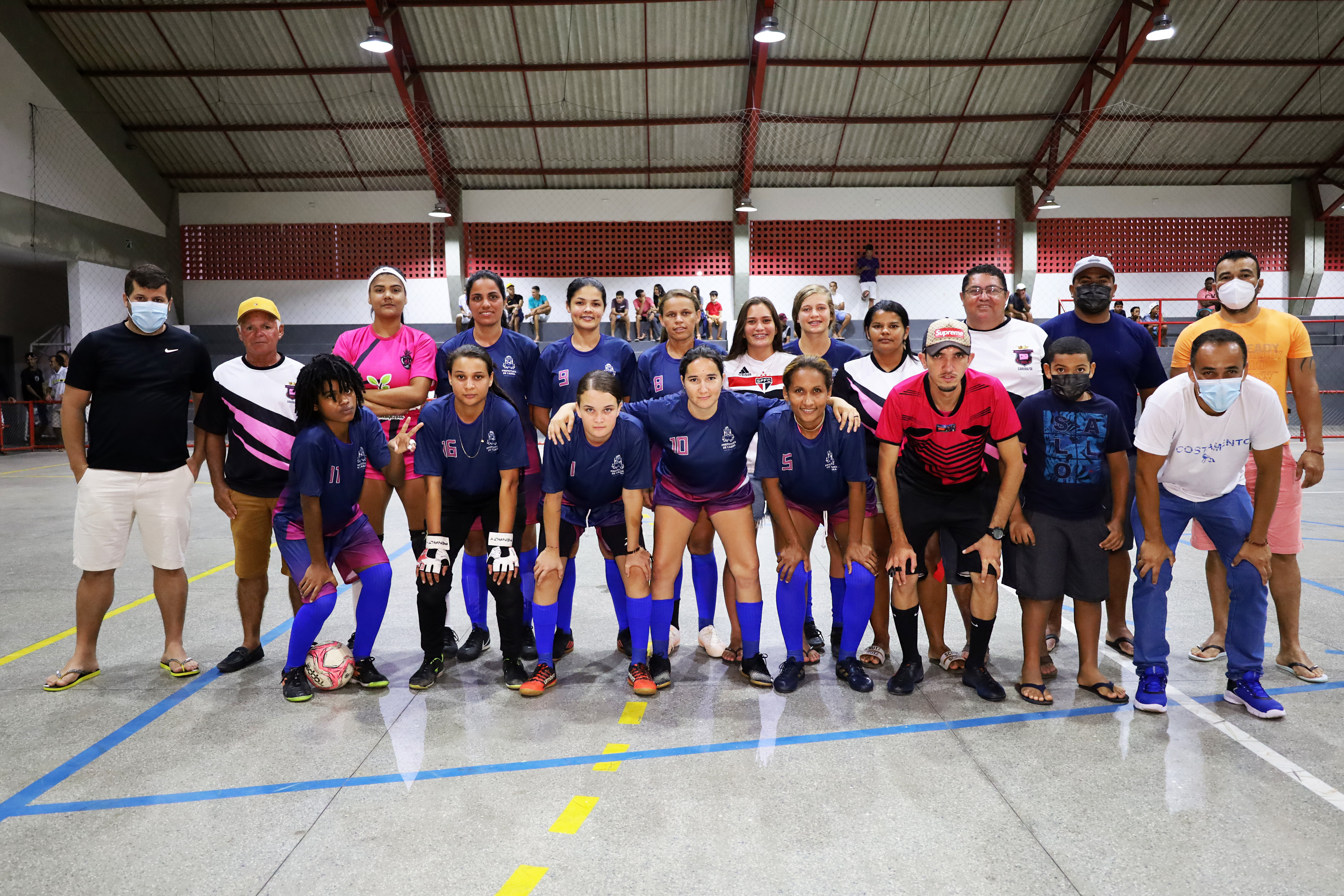 Futsal feminino de farda nova