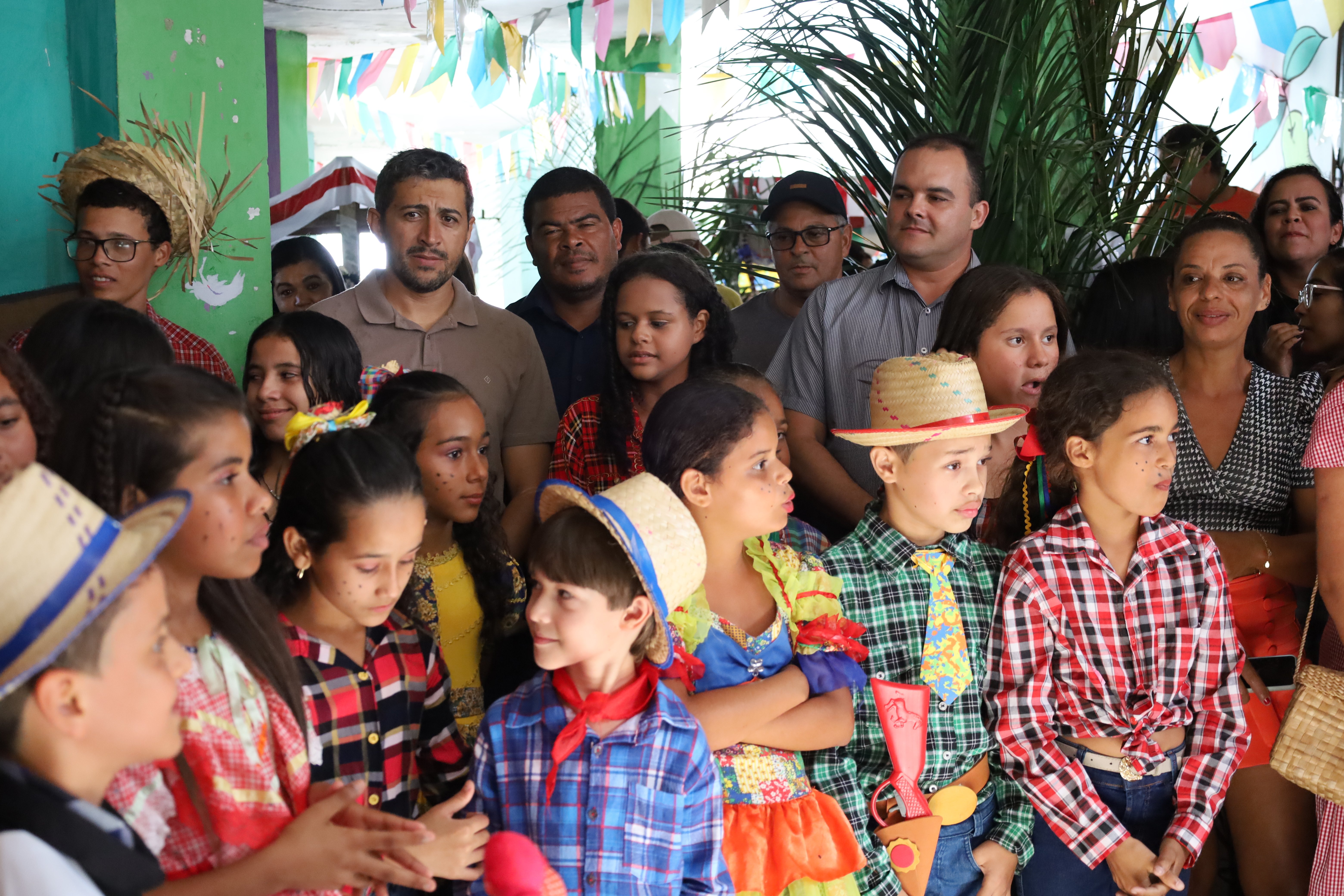Escolas municipais celebram os festejos juninos