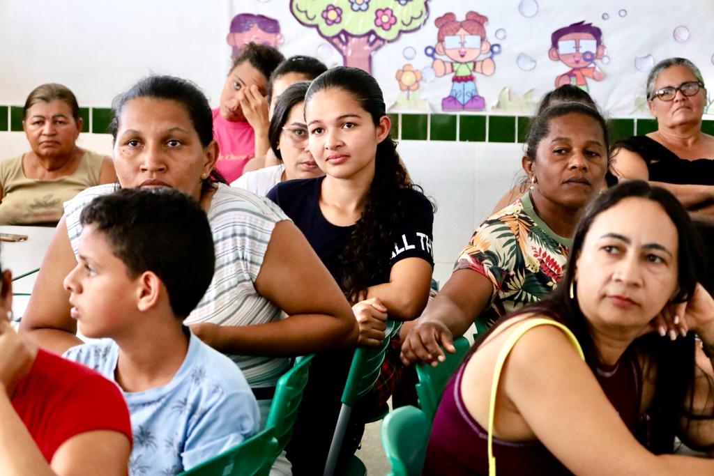 Secretaria de Educação promove roda de conversa com pais de alunos da educação especial