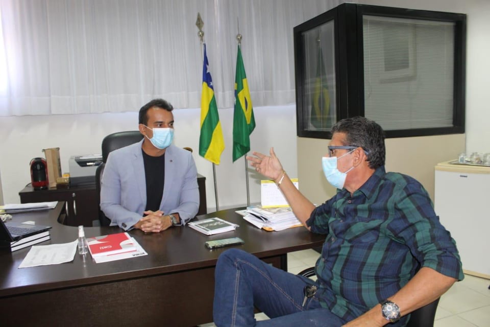 Roberto Vasconcelos é recebido pelo Secretário de Estado da Agricultura