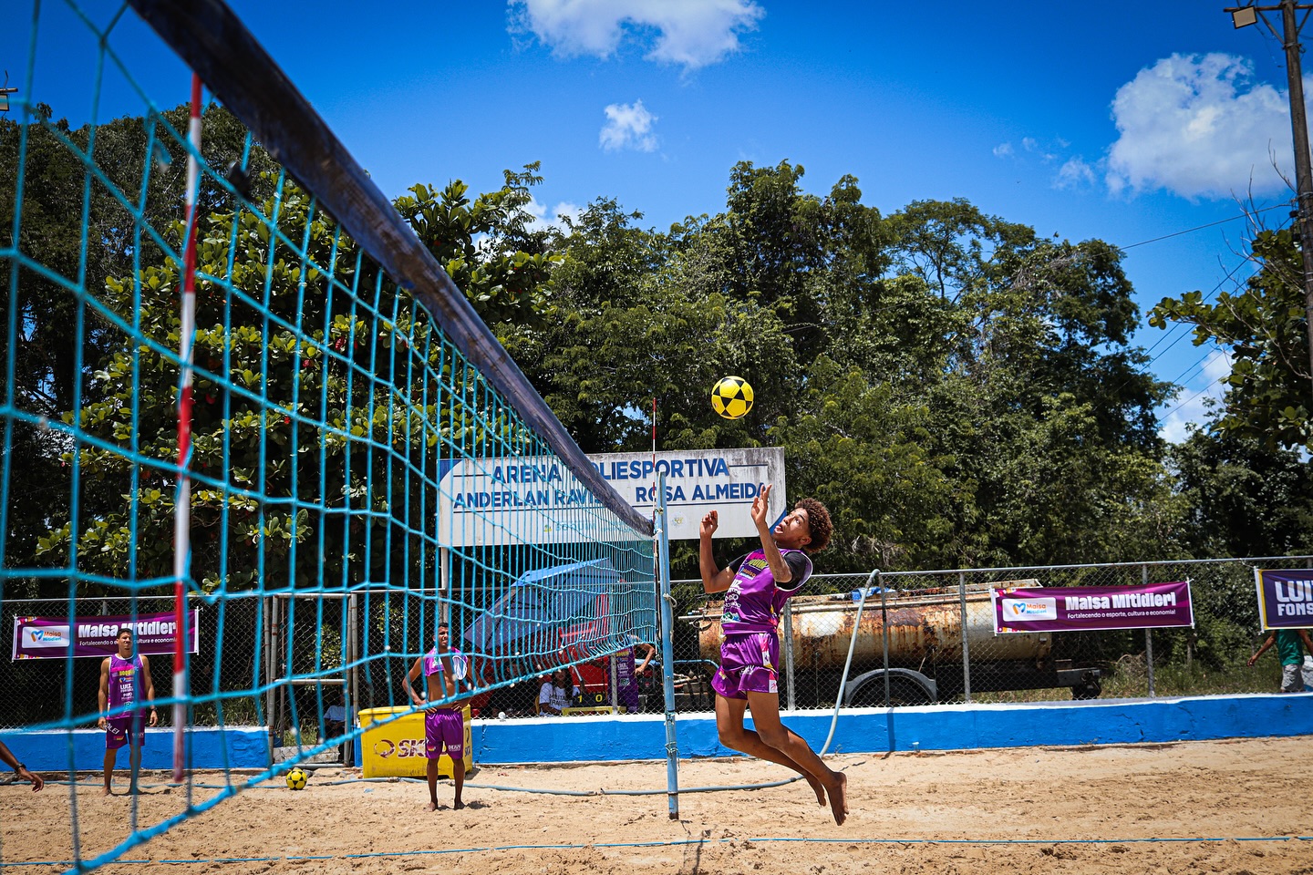 Domingo de Futevôlei no Movimenta Boquim: Energia, Garra e Emoção na Quadra!