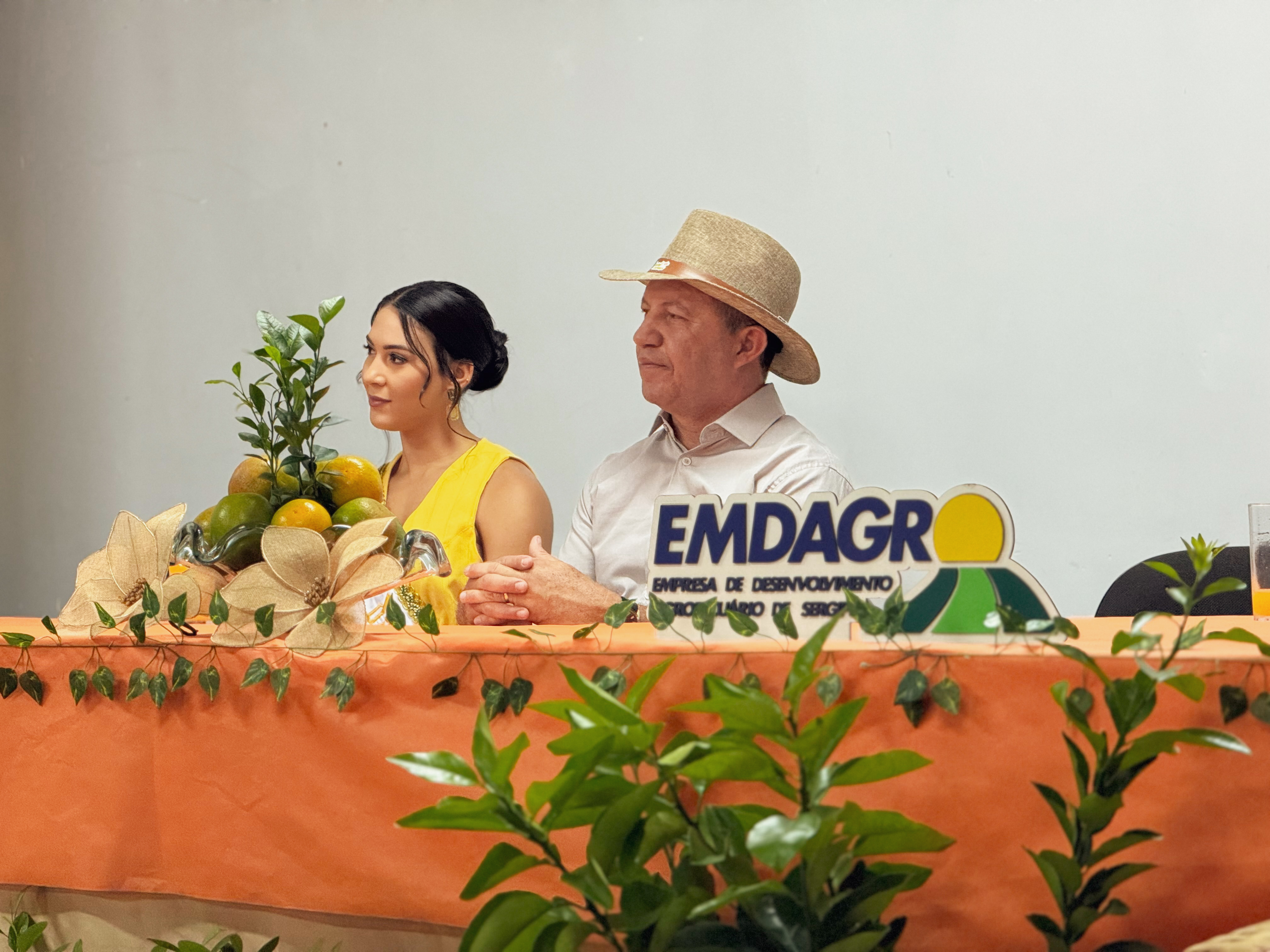 PROGRAMAÇÃO TÉCNICA AVANÇA NO TERCEIRO DIA E REÚNE AUTORIDADES, PRODUTORES E A RAINHA DA LARANJA 2025