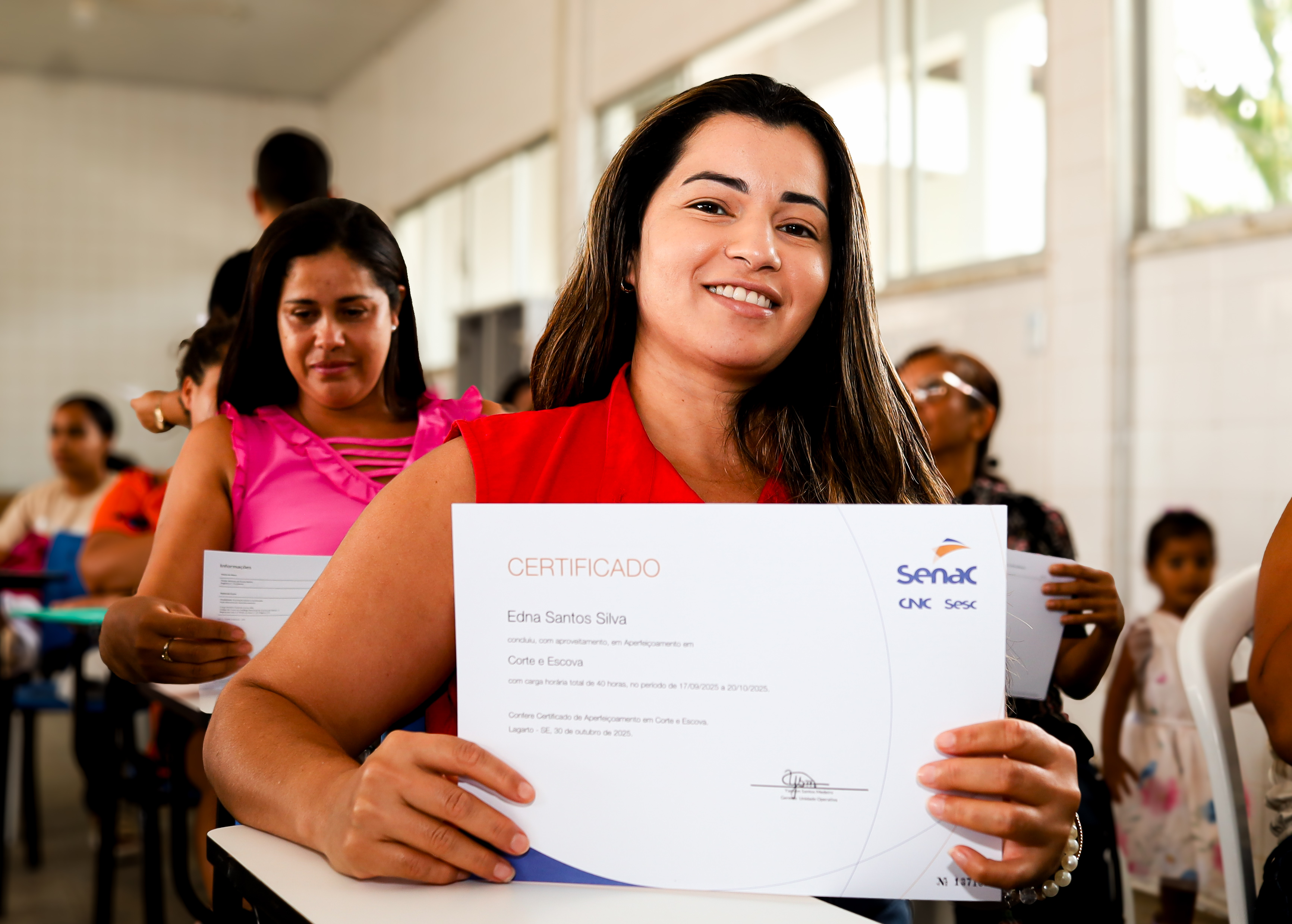 Entrega dos Certificados do Curso de Corte e Escova