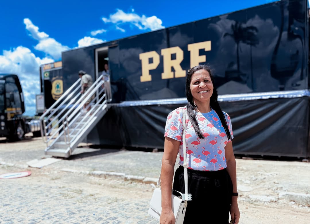 Carreta da PRF leva saúde preventiva à população de Boquim
