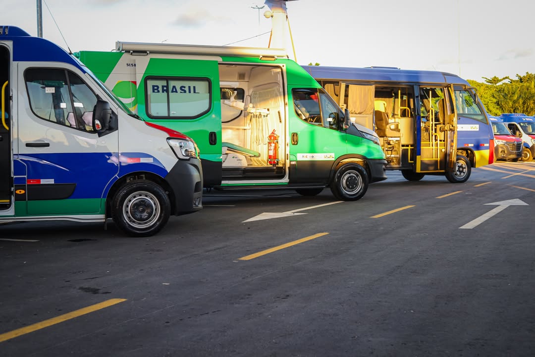 Saúde de Boquim ganha reforço com consultório odontológico móvel e micro-ônibus acessível