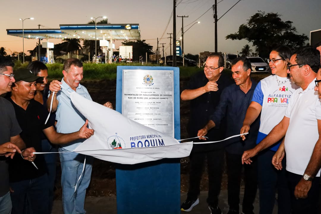 Novo calçamento leva dignidade e fim da lama para moradores do Jacomildes Barreto