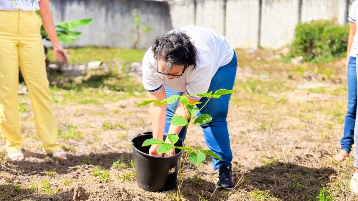 SECRETARIA DE MEIO AMBIENTE REALIZA ATIVIDADES NAS ESCOLAS