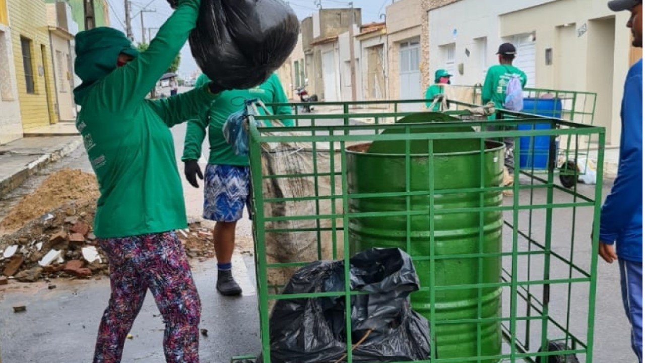 Catadores de materiais recicláveis iniciam projeto piloto do CONBASF