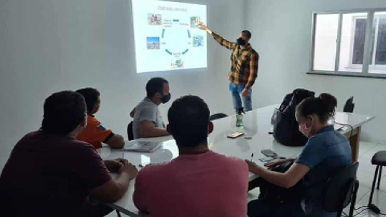 CONBASF apresenta projeto piloto de coleta seletiva ao município de São Francisco.
