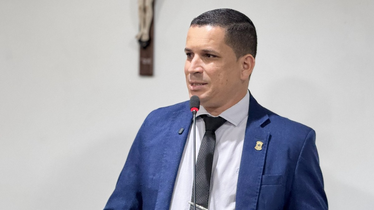 VEREADOR PAULINHO COBRA RECUPERAÇÃO DE ESTRADAS, LIMPEZA E CONCLUSÃO DE OBRAS