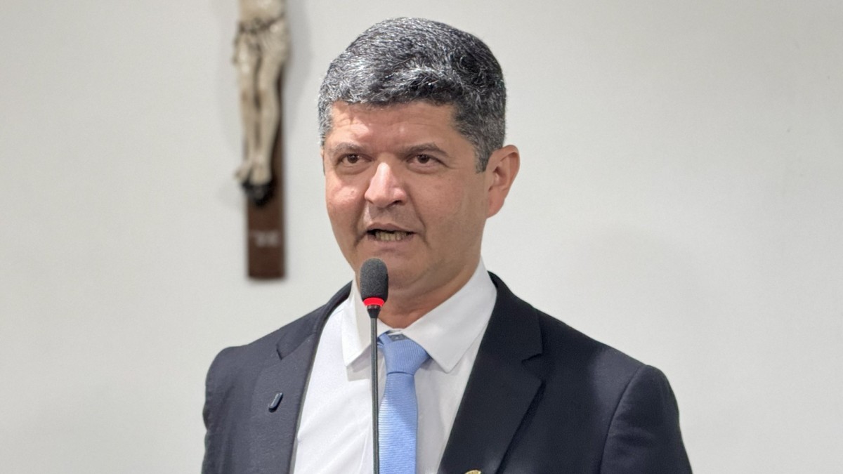 Vereador Jonas Vidal nega perseguição política, destaca obras da gestão e parabeniza Câmara por condução equilibrada durante período eleitoral