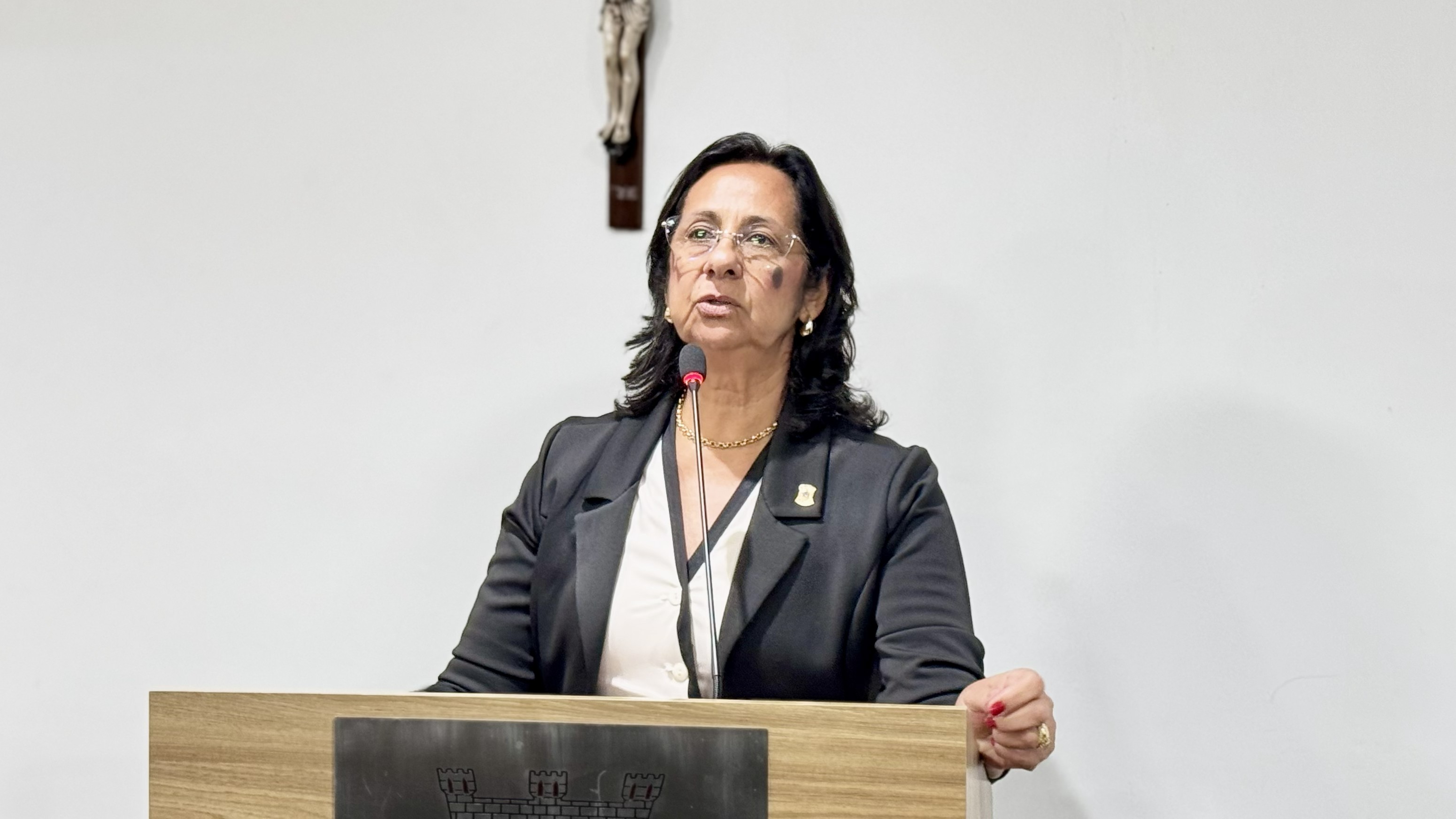 Presidente Imara Lima exalta novos serviços de saúde e progresso industrial