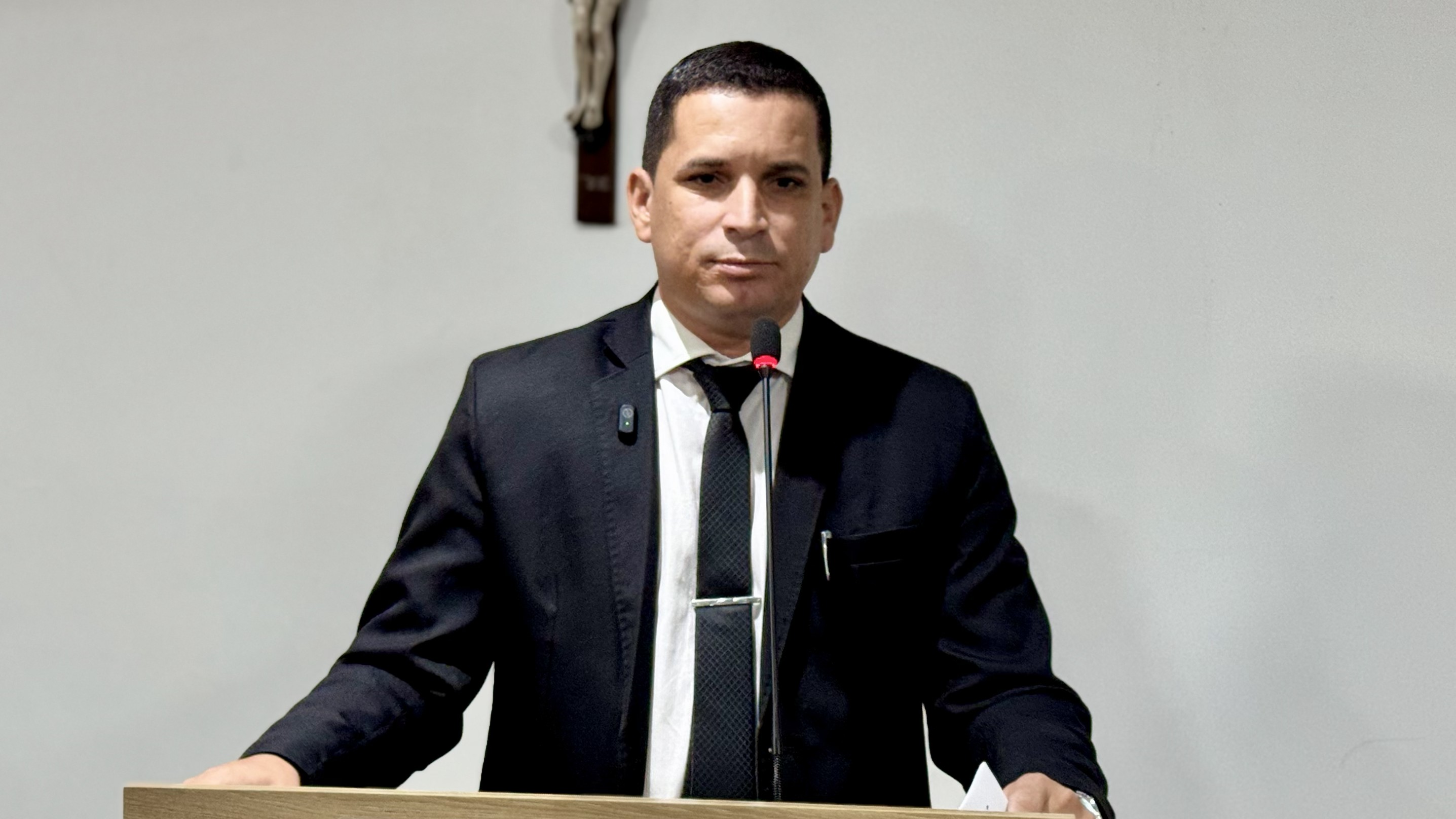 Vereador Paulinho de Cabeça Dantas aponta abandono em estradas vicinais e cobra ações imediatas
