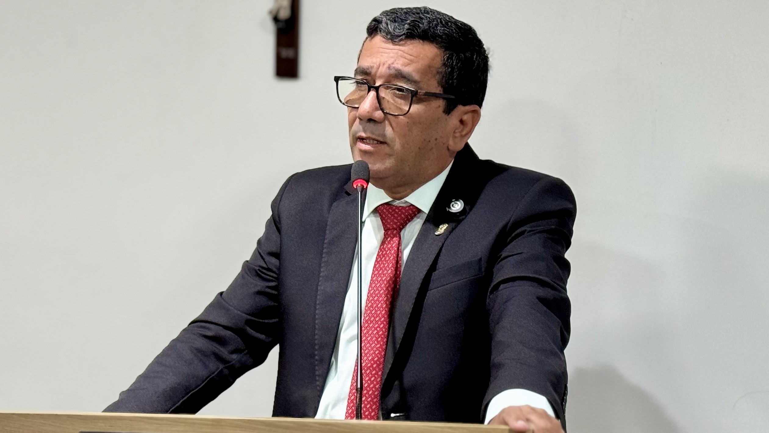 Vereador Jorge Alves rebate críticas sobre obras e detalha andamento de investimentos estruturantes
