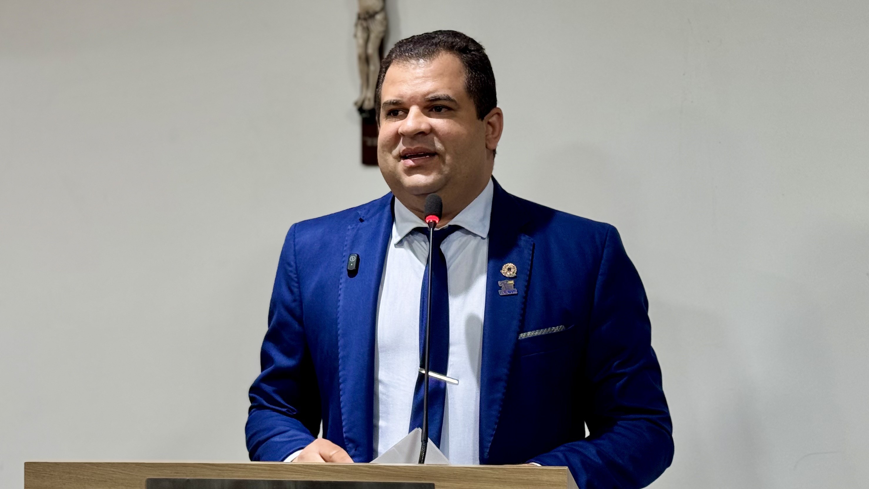 Vereador João Barbosa oficializa requerimento cobrando prazos para reforma do Terminal Rodoviário