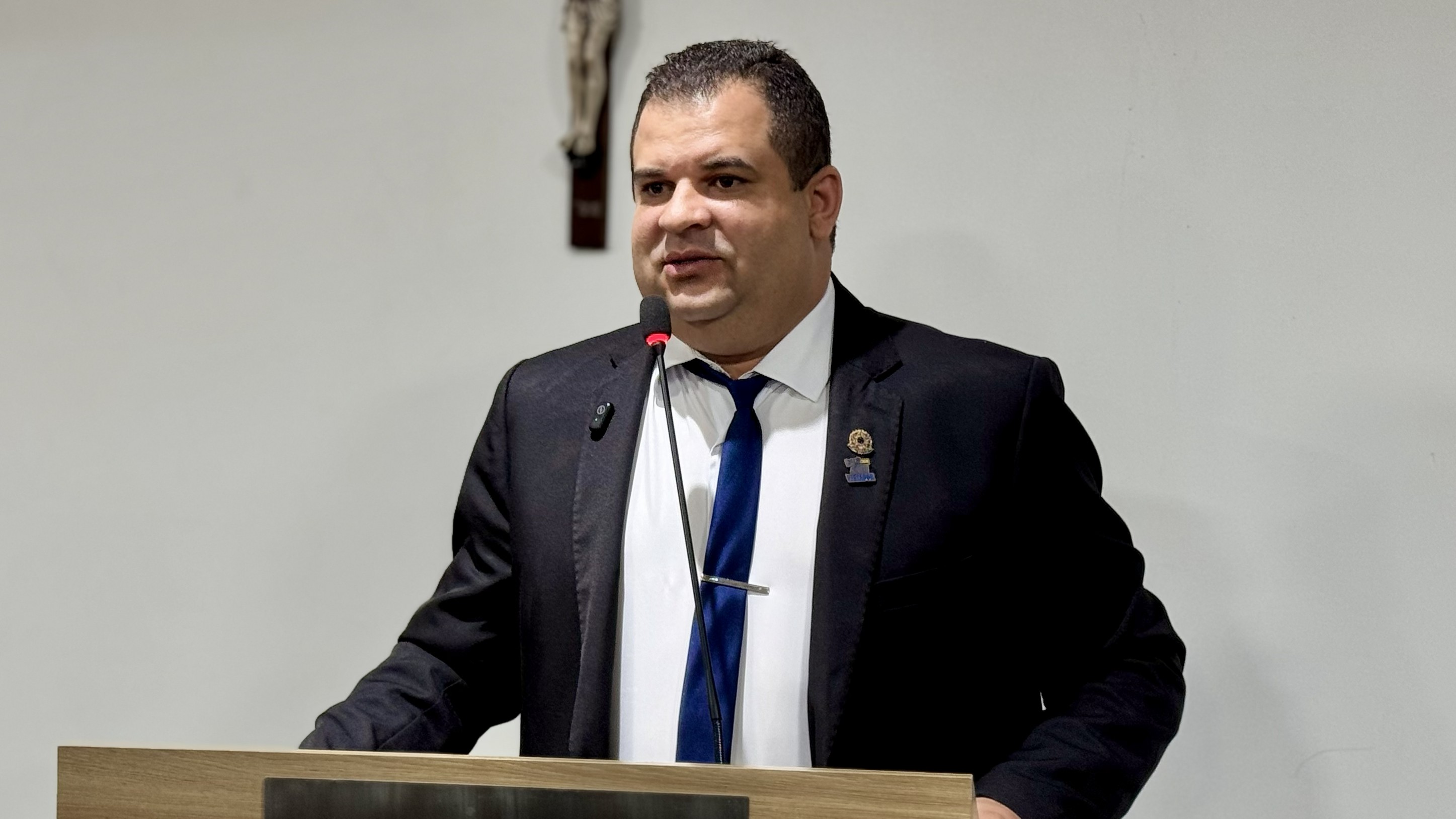 Vereador João Barbosa defende transparência em programas habitacionais