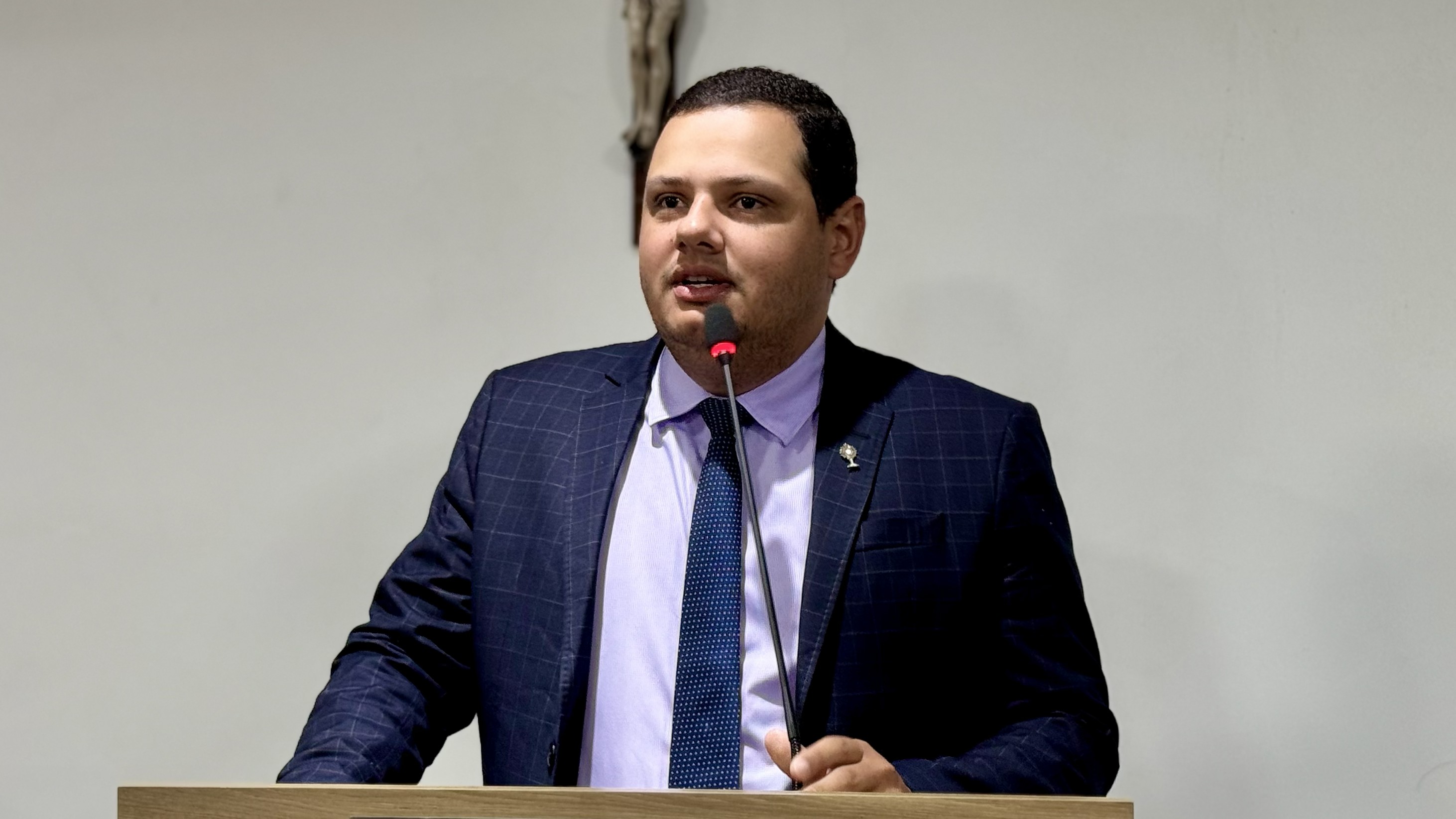 Vereador Marquinhos Rezende defende valorização do Poder Legislativo, celebra conquistas locais e alerta para crise na citricultura