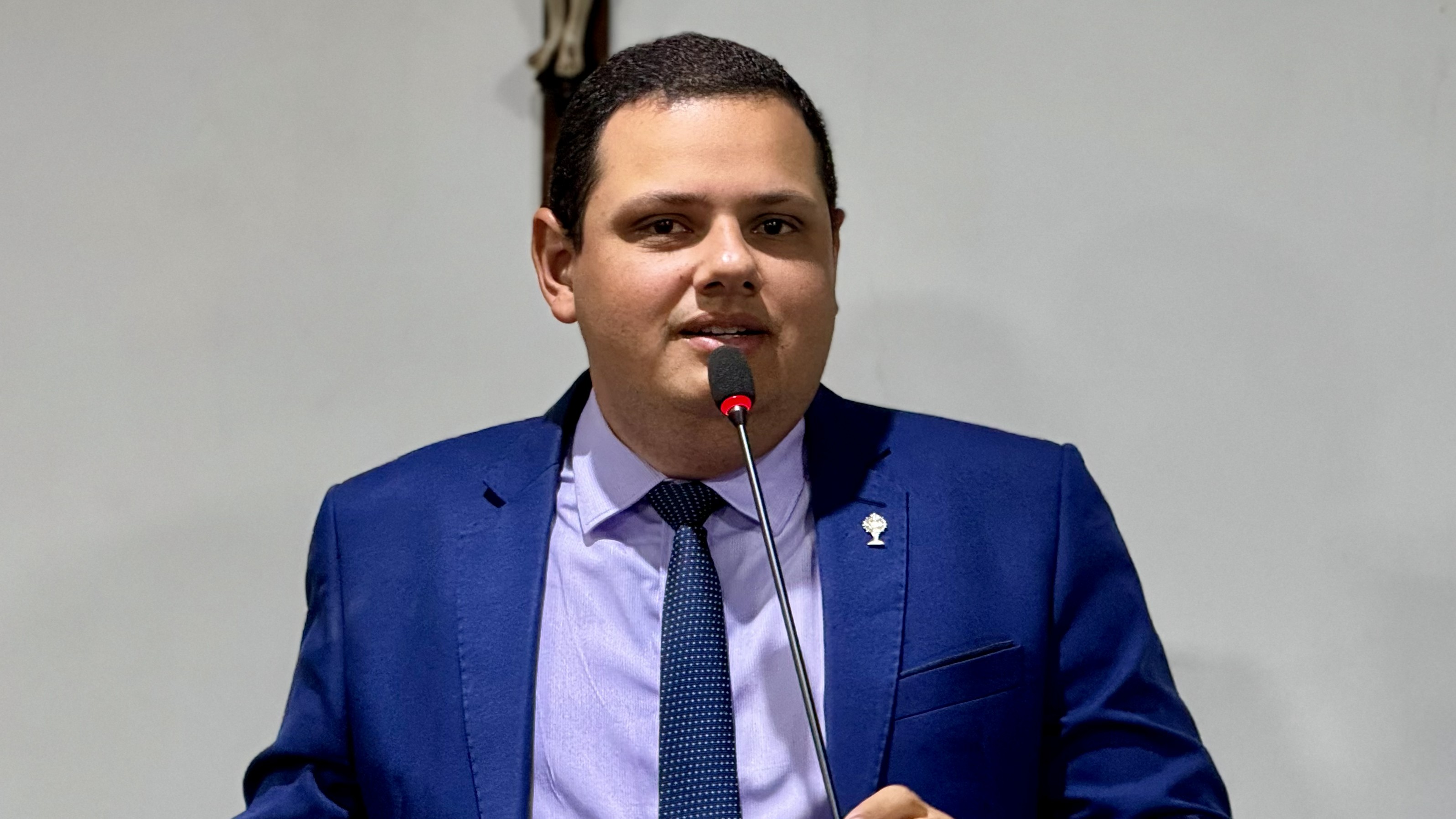 Vereador Marquinhos Rezende faz balanço do retorno legislativo, destaca conquistas sociais e apresenta moções de parabenização