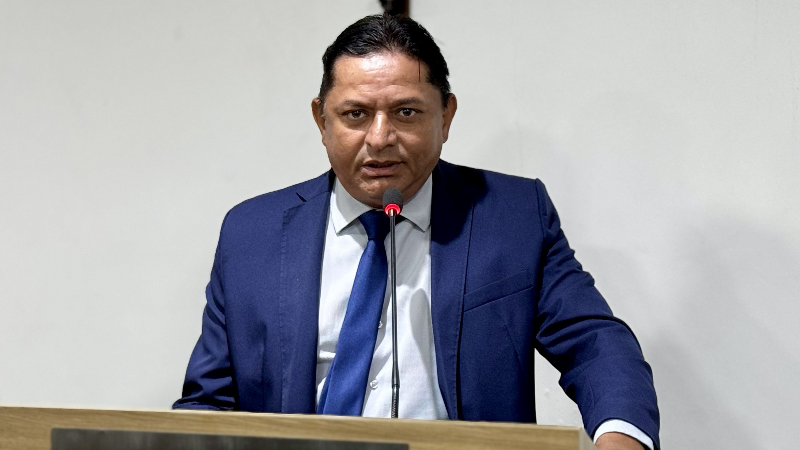 Vereador Geraldo de Catalão homenageia pais e destaca avanços no estado durante sessão na Câmara de Boquim
