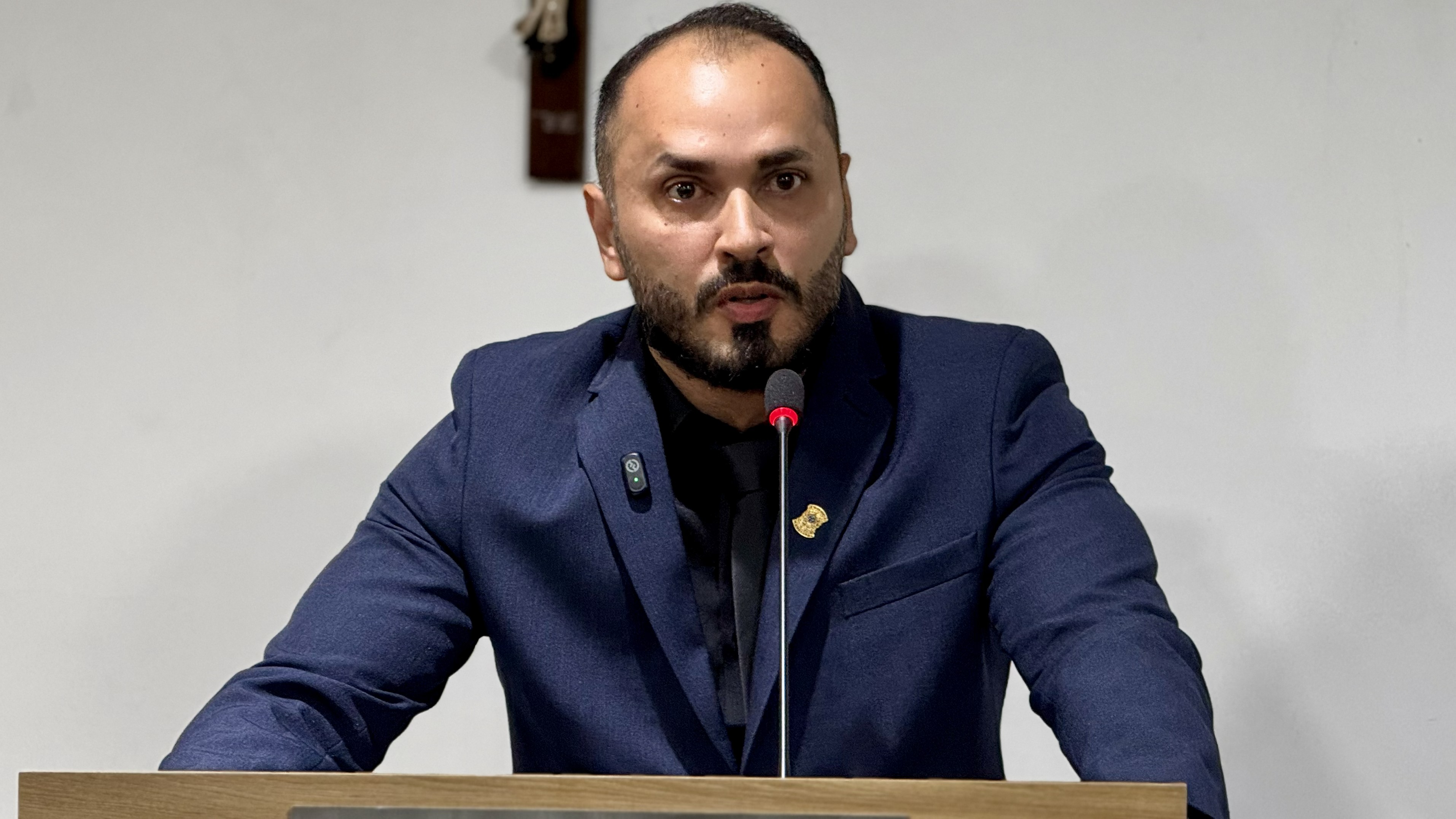 Vereador Léo de Nego ratifica permanência no mandato e agradece apoio da comunidade