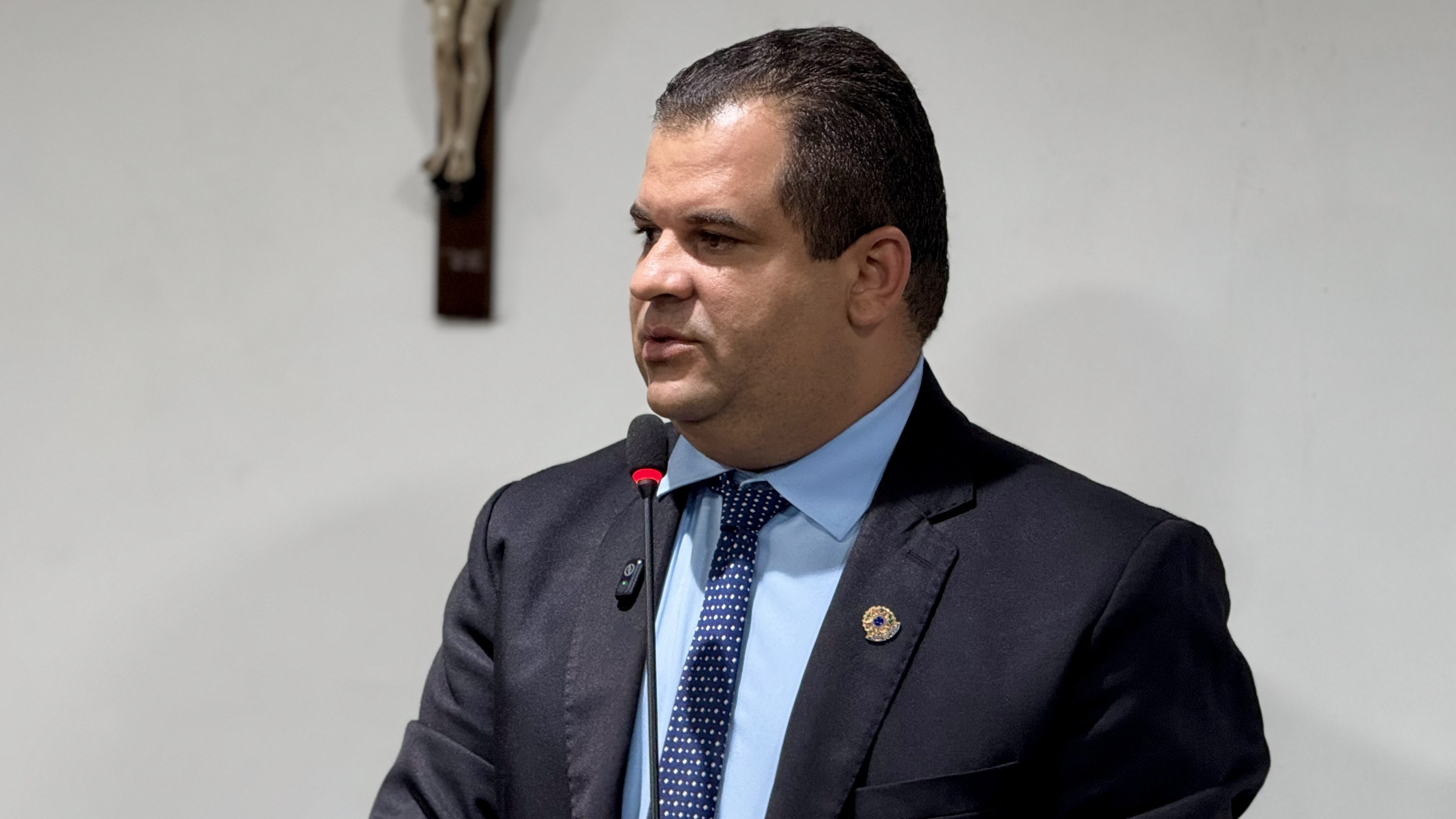 Vereador João Barbosa defende qualificação técnica no Legislativo e cobra serviços para Varjão e Meia Légua