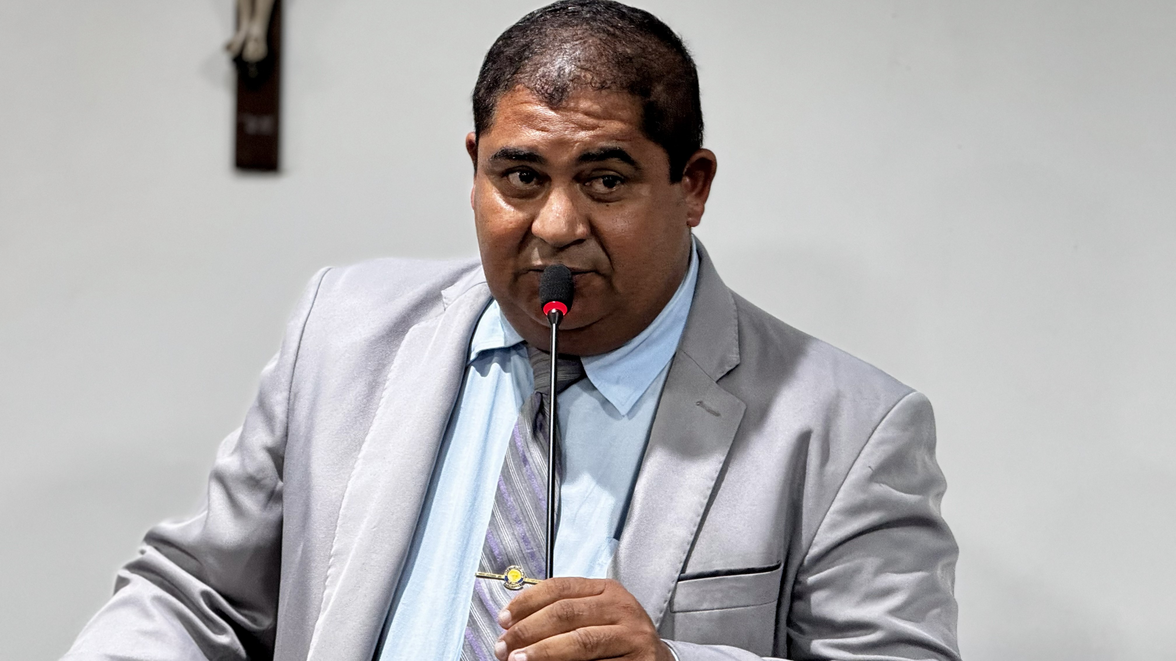 Vereador Toinho do Povo reafirma apoio às ações do município e solicita moções de parabenização