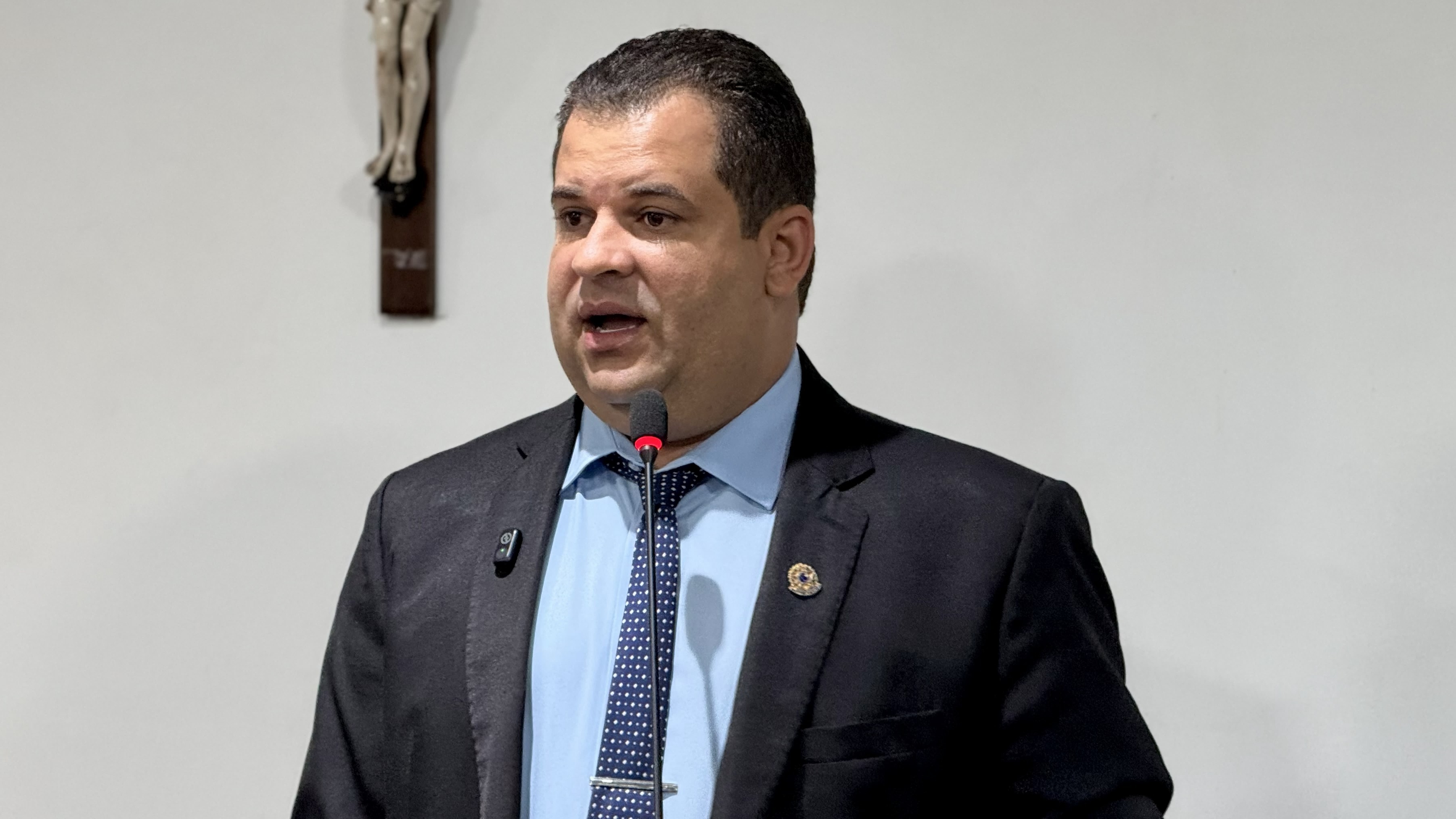 Vereador João Barbosa destaca chegada de escritório da Iguá ao município e solicita reforma de centro especializado