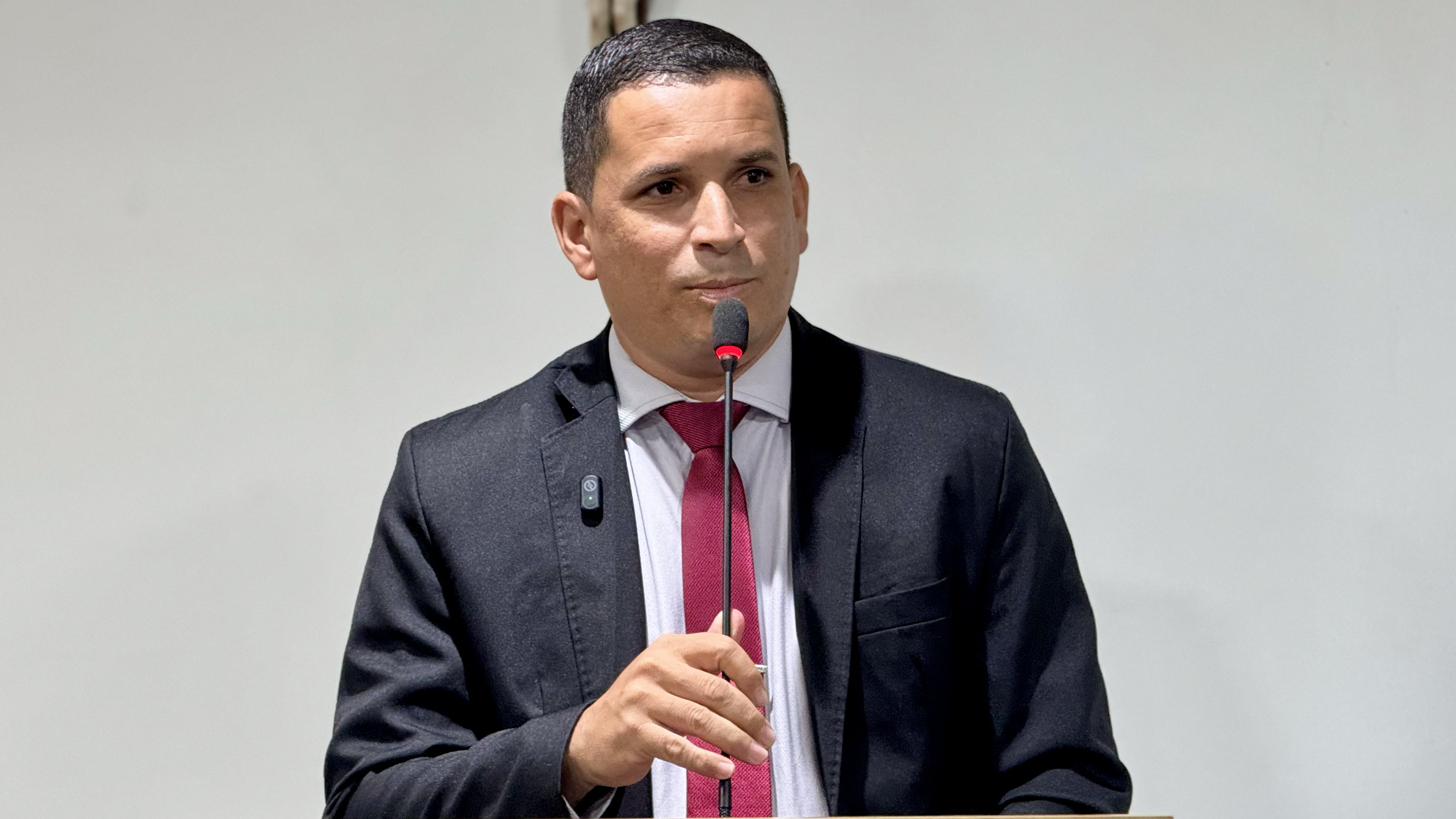 Vereador Paulinho de Cabeça Dantas cobra limpeza no João Bismarck, recuperação de estradas e obras em povoados