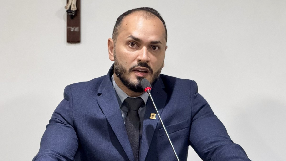 VEREADOR LÉO DE NEGO DESTACA ENTENDIMENTO POLÍTICO NA COMPOSIÇÃO DA NOVA MESA DIRETORA