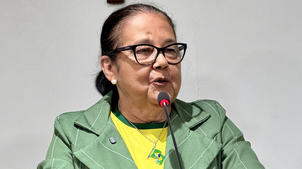 VEREADORA NONÓ FONSECA REIVINDICA MELHORIAS NA LADEIRA DO TANQUE E INFORMAÇÕES SOBRE PROCESSO SELETIVO NA SAÚDE