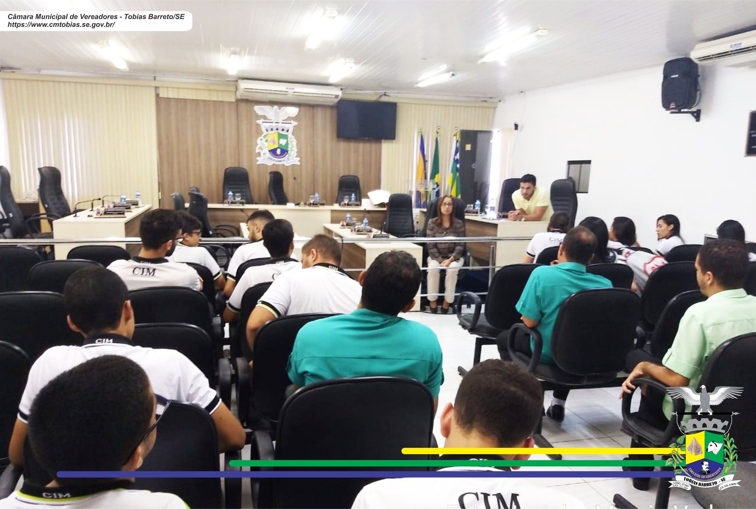 ALUNOS DO COLÉGIO IRMÃ MARIELE VISITAM A CÂMARA DE VEREADORES