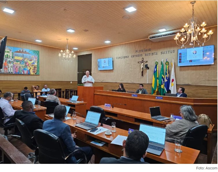 VEREADORES DE LARANJEIRAS DENUNCIAM IGUÁ POR FALTA D'ÁGUA, RUAS DESTRUÍDAS E COBRANÇAS ABUSIVAS EM LARANJEIRAS