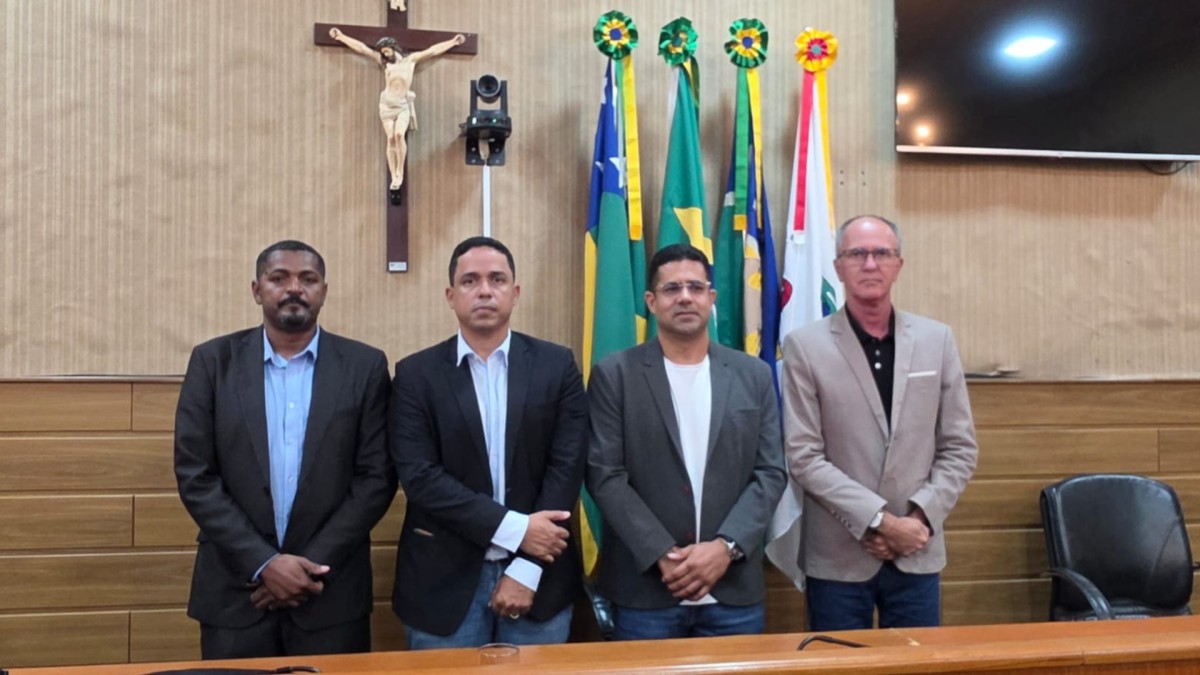 NEGUINHO DE CARMEM É REELEITO PRESIDENTE DA CÂMARA DE LARANJEIRAS
