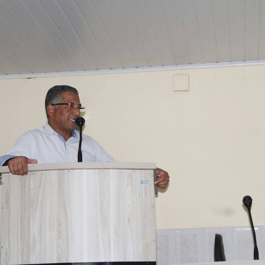 O Prefeito, José Magno, foi à Câmara dos vereadores para prestar esclarecimentos sobre vários temas referentes a sua gestão.