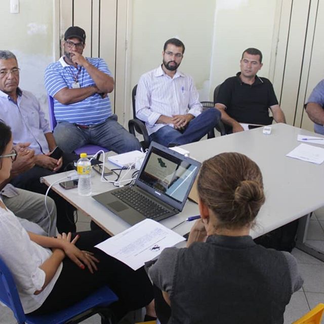 Equipe técnica do Consórcio de Saneamento básico do Baixo São Francisco realiza reunião na Prefeitura Municipal.