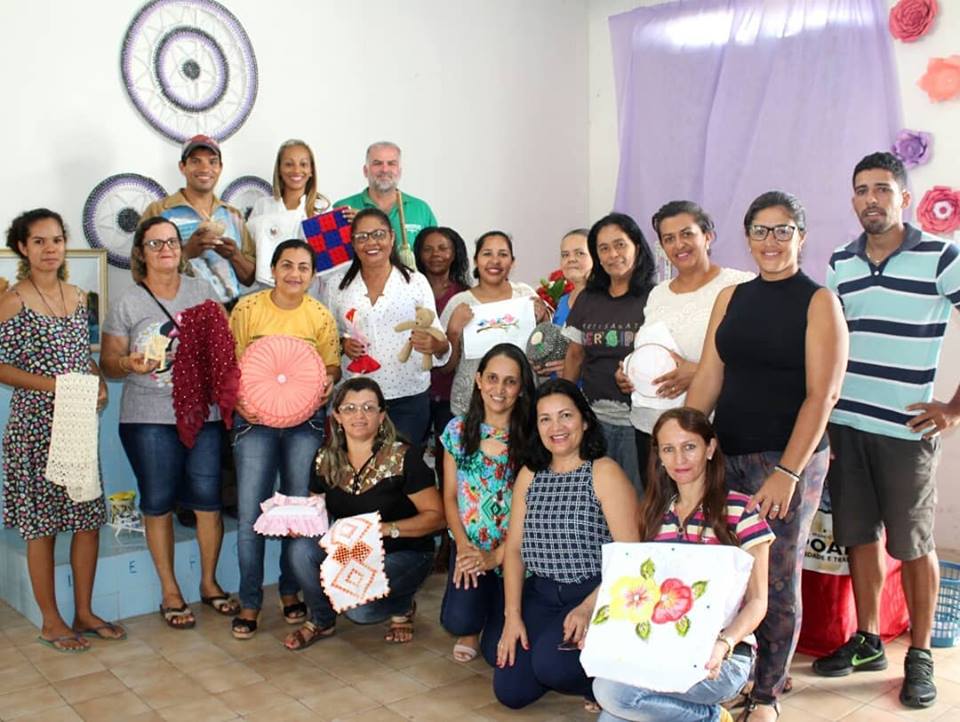Secretaria de Assistência Social em parceria com Secretaria de Inclusão Social do Estado, realiza avaliação e cadastramento dos artesãos na sede do município.