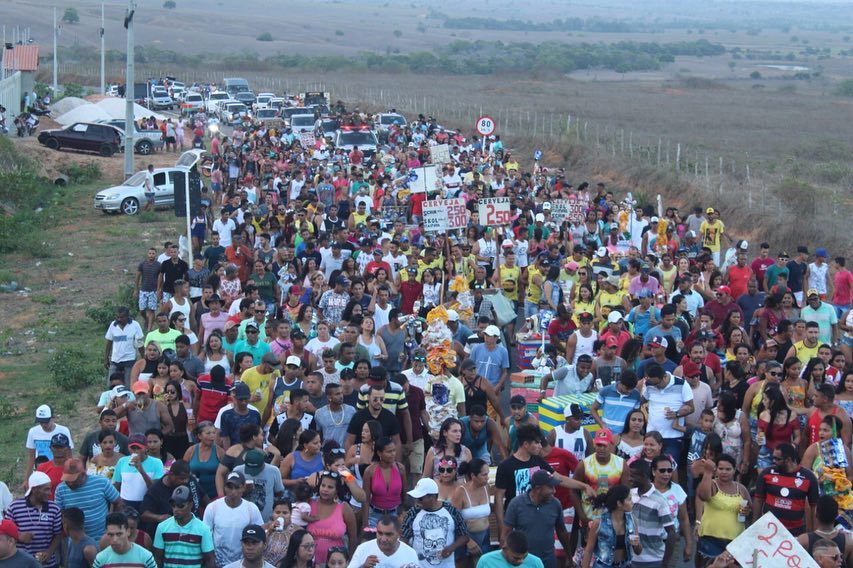 Multidão prestigia último dia da Festa da Padroeira de Japoatã