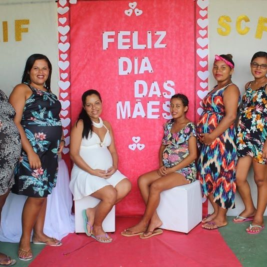 Secretária de Assistência Social comemora dia das mães com homenagens.